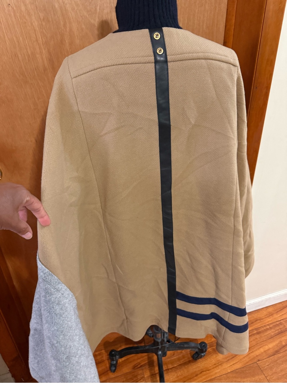 CHLOE women’s Tan Cape Jacket with Navy Trim - Picture 6 of 12